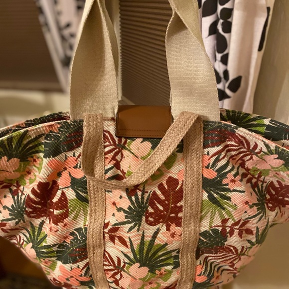 Meet your Posher, Shelley - Picture 1 of 1